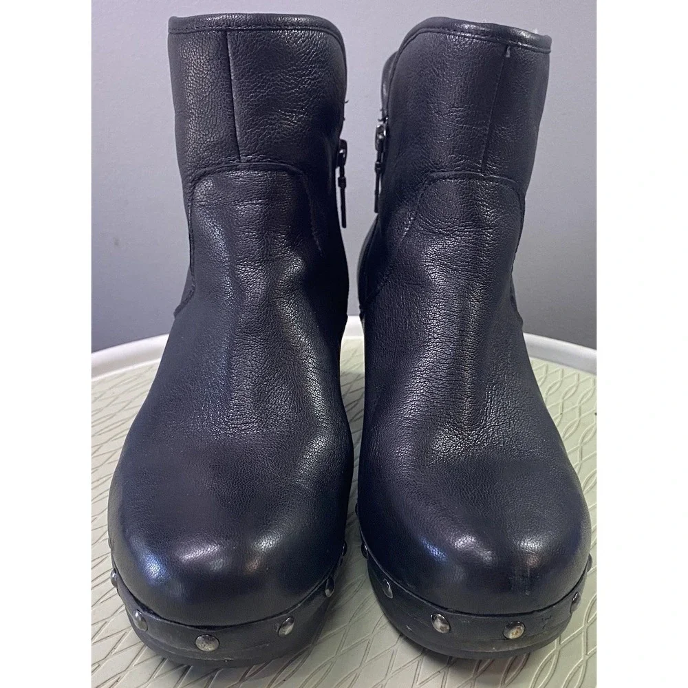 UGG Cam II Womens Black Leather Studded Ankle Riding Boots W/shearling Insoles 9